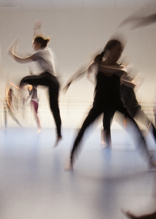 Stage danse contemporaine, Vacances en famille, Danse collective en ligne